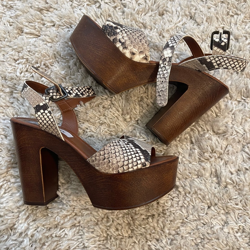 Steve Madden Brown Cream Platform Sandals